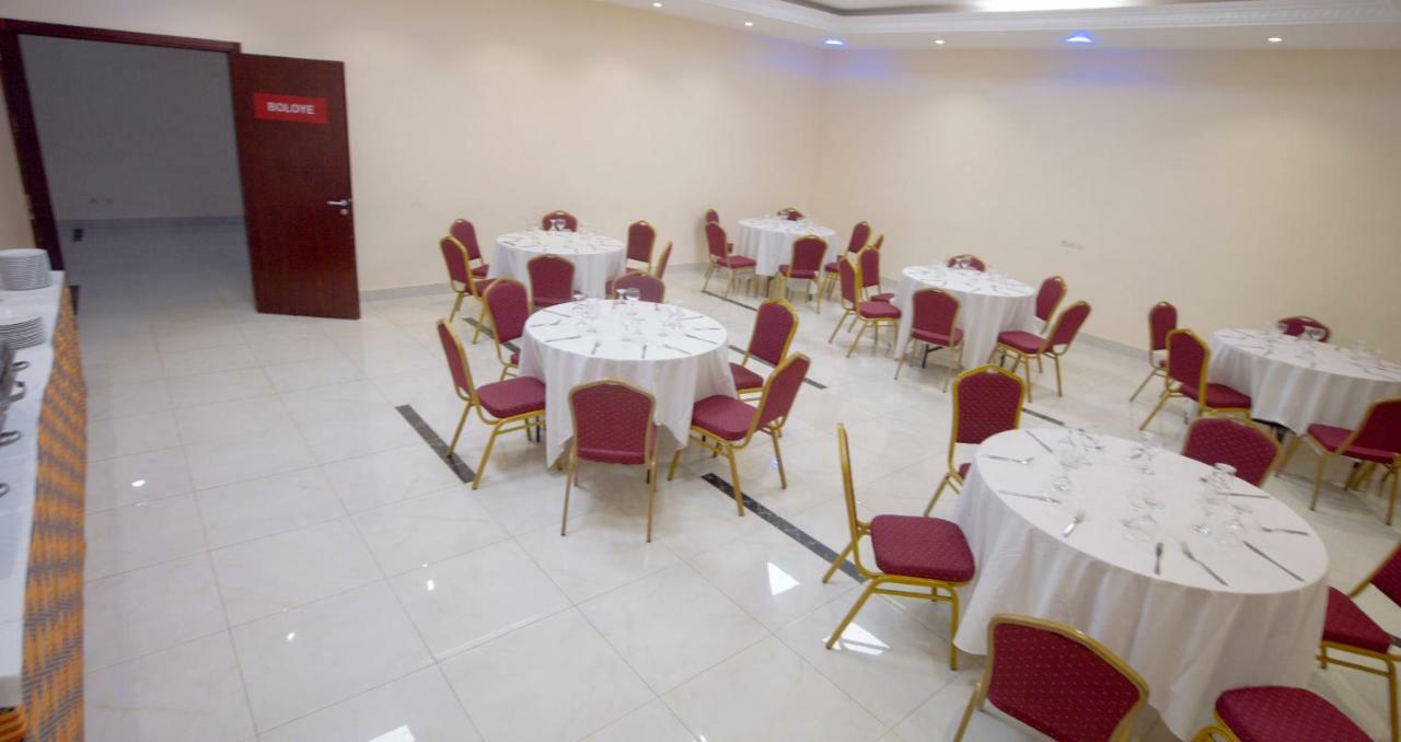 Hôtel La Rose Blanche Korhogo Exterior foto