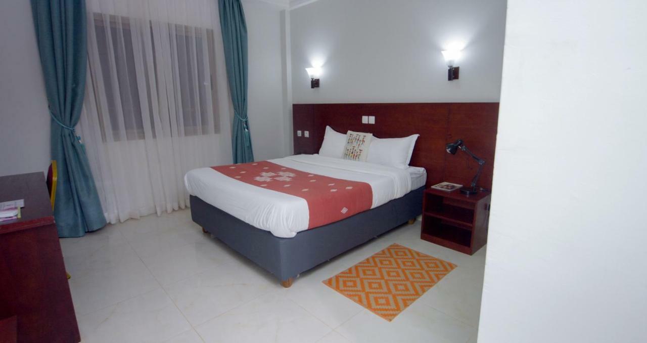 Hôtel La Rose Blanche Korhogo Exterior foto