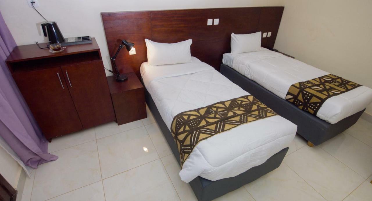 Hôtel La Rose Blanche Korhogo Exterior foto